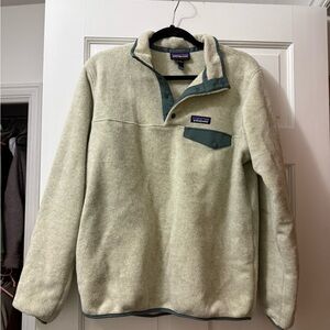 Patagonia Beige and Dark Green Pullover